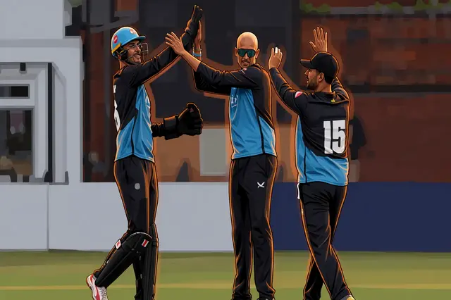 Lyth, Tye keep Yorkshire rolling into quarter